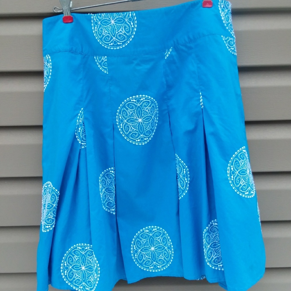 Ann Taylor 14 Aqua White Embroidery Cotton Skirt